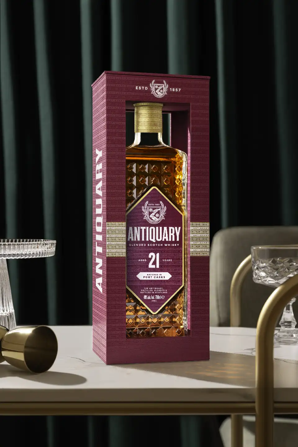 the-antiquary-aged-21-years-port-casks-blended-scotch-whisky image 3
