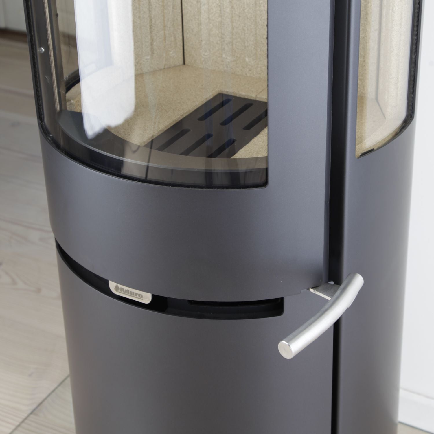 aduro-9-5-kaminofen-120-cm-freistehend-mit-holzfach-und-3-scheiben image 4