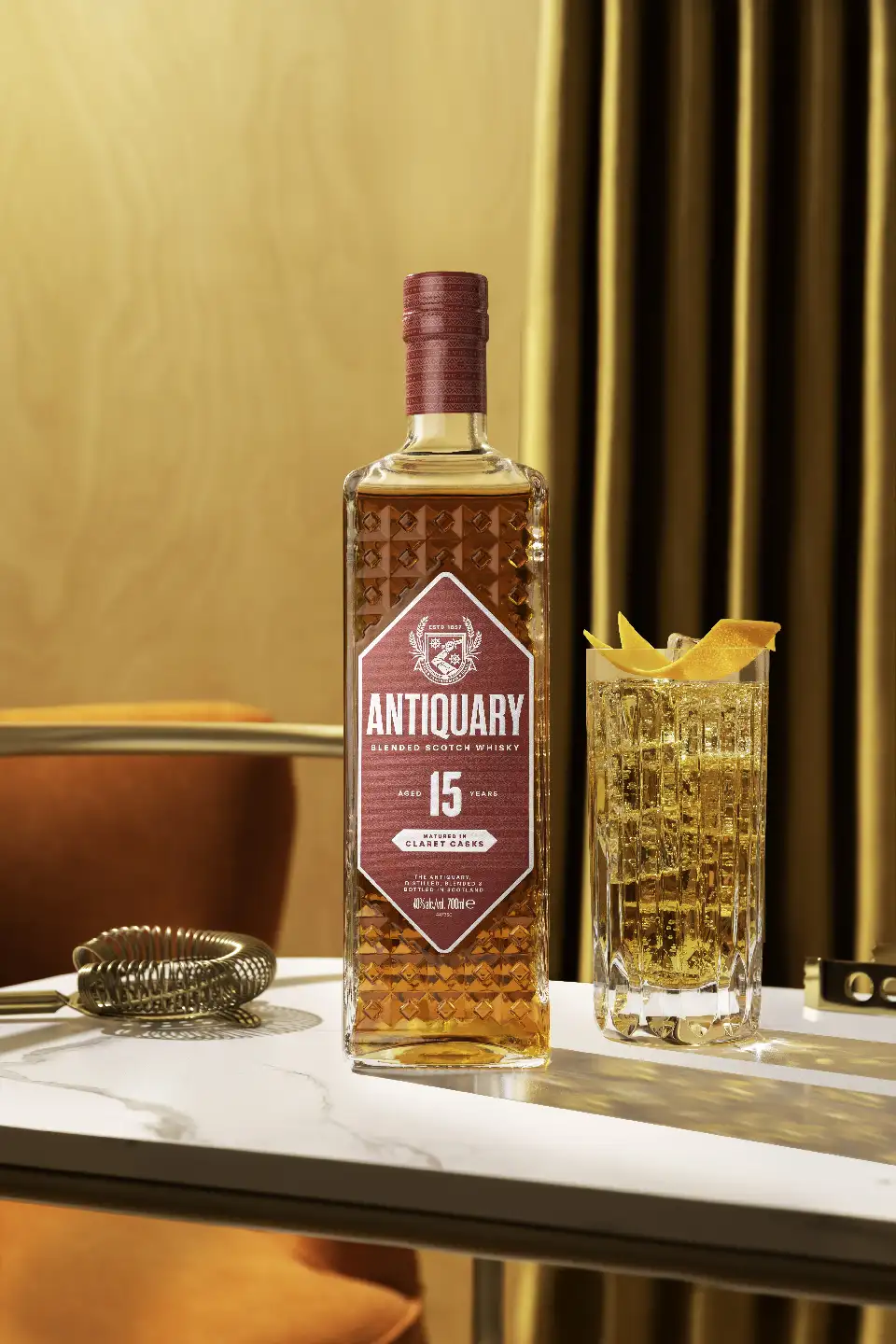 antiquary-aged-15-years-claret-casks-blended-whisky image 2