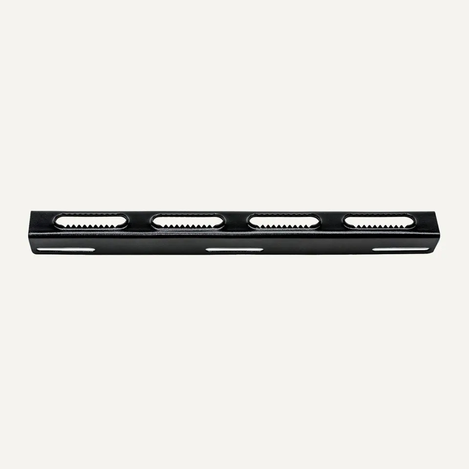 aduro-dachtritt-f-r-eternit-und-dachpappe-schwarzes-metall image 1